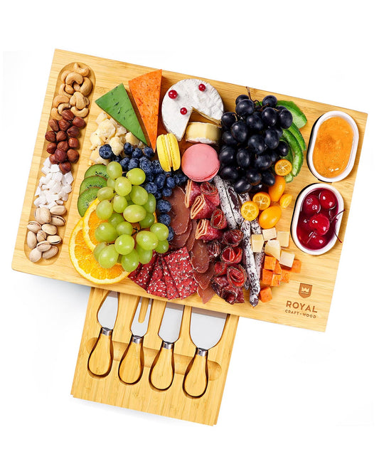 Cheese Board Set w/Knives, 16.5“x11”