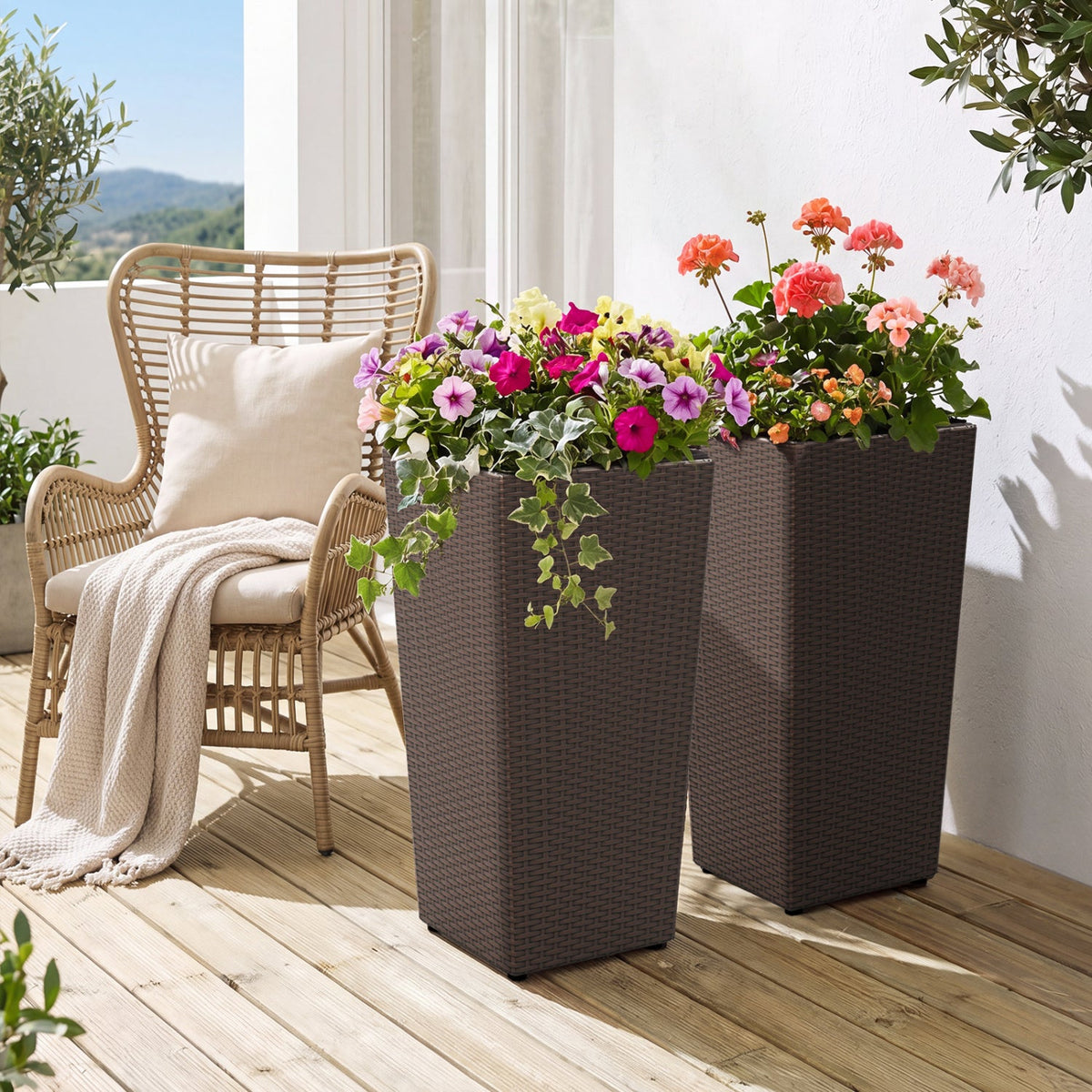 Tall Rattan Plant Pots with Liners - Set of 2 DirectDeals